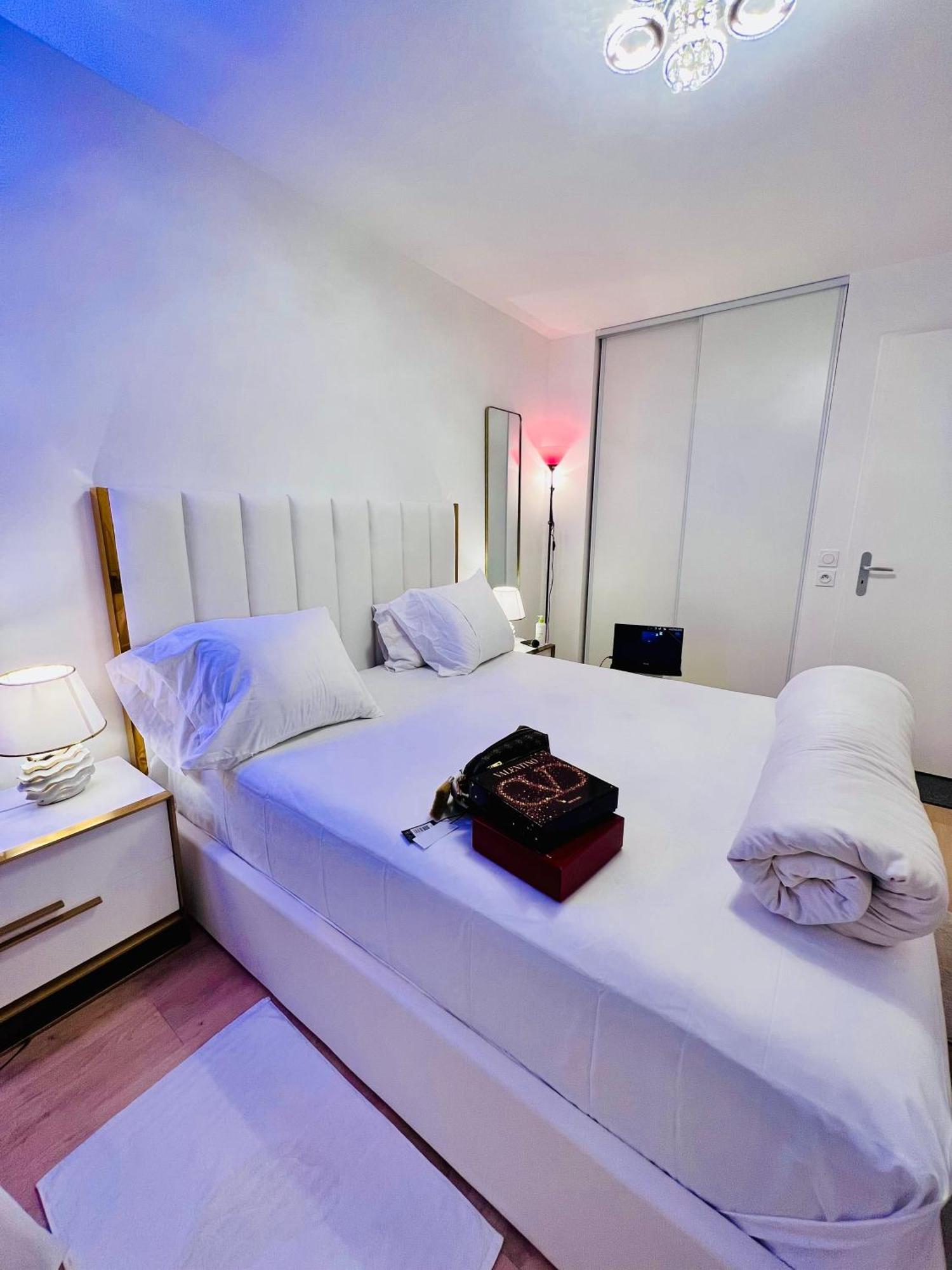 Les Residences De Djibril Le Blanc-Mesnil Eksteriør bilde